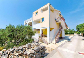 Гостиница Apartments Iva  Рогозница